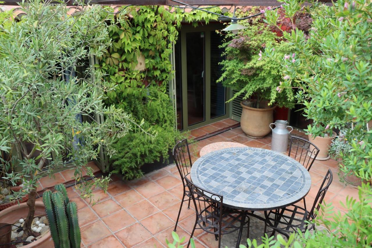 Grand Loft De Charme, Place Du Village A Thuir Exterior foto